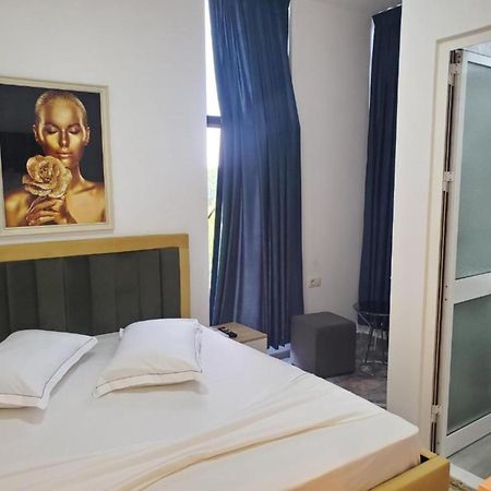 Bs Hotel Durrës Zewnętrze zdjęcie